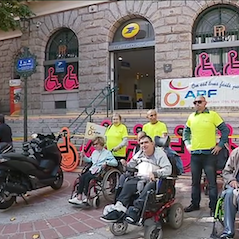 L'APF paralyse la poste centrale