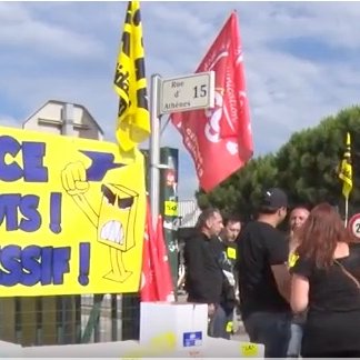 Le centre de tri du courrier en grève