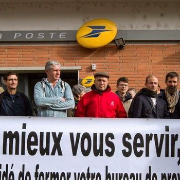 Mobilisation et colère contre la fermeture du bureau de La Poste à Croix-de-Pierre