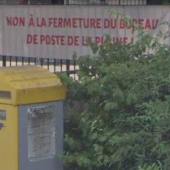 Manif contre la fermeture de la Poste de la Plaine à Cachan