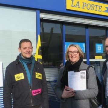 Ils s'opposent à la fermeture de la Poste de Ville Port