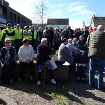 Mont-près-Chambord : non à la fermeture du bureau de poste