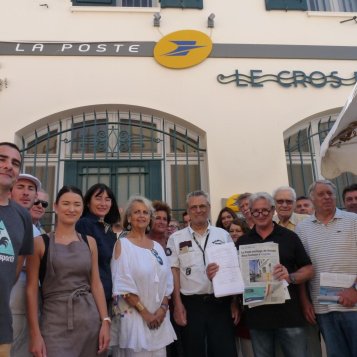 Ils s'unissent et récoltent plus de 1.500 signatures pour sauver leurs bureaux de Poste