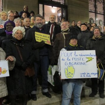 Colombes : toutes et tous unis pour sauver les deux bureaux de poste !