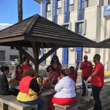 La Réunion : Le centre financier de La Poste en grève
