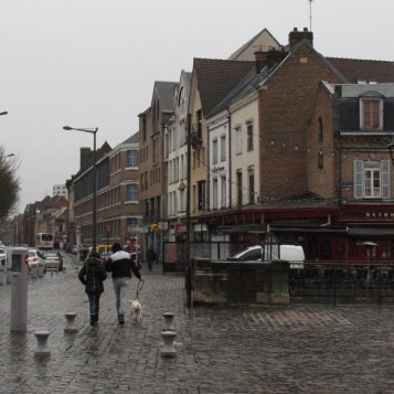Un rassemblement pour la Poste de Saint-Leu