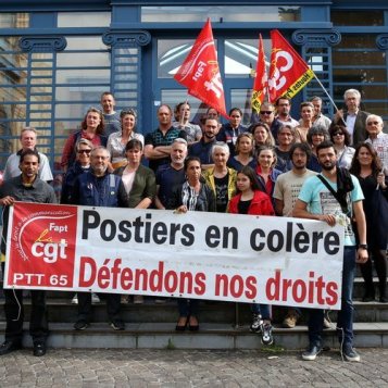 Tarbes : les facteurs en grève reçus par le préfet