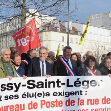 Le ministre met la pression sur la direction de la Poste