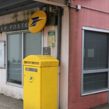 La Mézière. La fermeture du bureau de poste ne passe pas