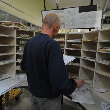 Les postiers du centre de courrier de Fleury-les-Aubrais en grève ce lundi 24 septembre