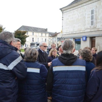 Fermeture du centre de tri de La Poste à Montoire-sur-le-Loir : les élus réaffirment leur opposition