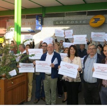 Cachan : nouvelle mobilisation contre la fermeture du bureau de Poste