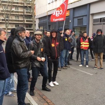 Toulouse : les facteurs de Saint-Cyprien en grève