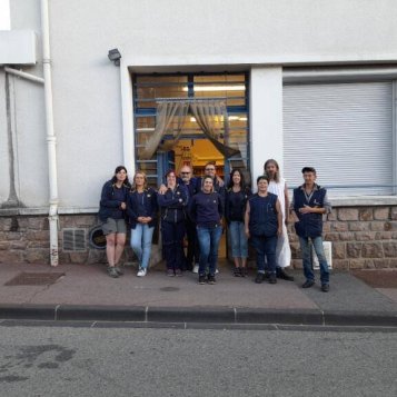 Débrayage chez les factrices et facteurs de St Eloy les mines