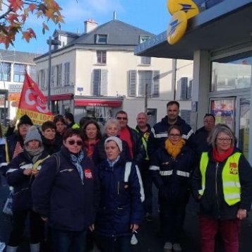 La grève se poursuit à la Poste , le dialogue s'enlise