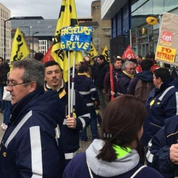 32ème jour de grève et manifestation dans Bordeaux ce matin