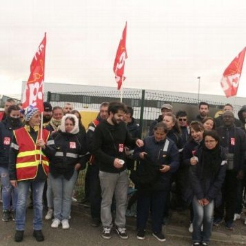 Les agents du centre de tri de La Poste de Dreux sont en grève