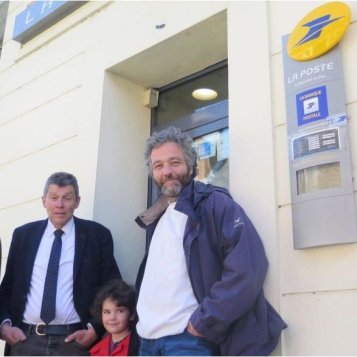 Le combat du village pour garder son bureau de Poste