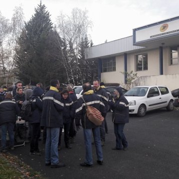 Saint Martin d'Auxigny : les facteurs reprennent le travail après un recul de la direction.