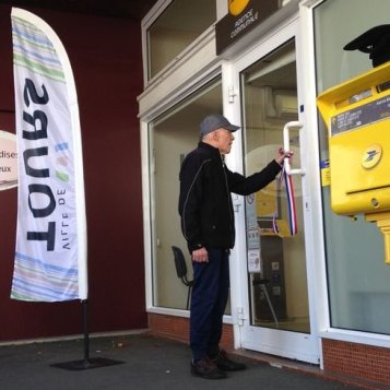 La mairie obligée de mettre la main à la poche pour maintenir les bureaux de Poste