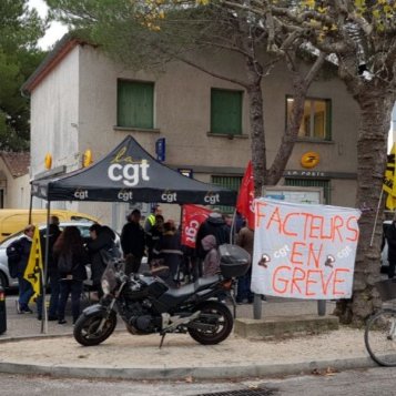 Les factrices et facteurs du bureau de ST CHAPTES sont en grève illimitée depuis 12 jours.