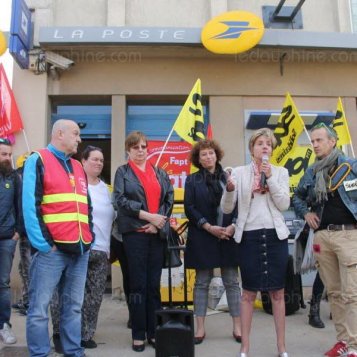 Avignon : 150 manifestants contre la fermeture de la Poste de Saint-Ruf