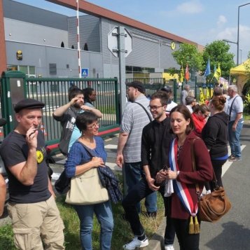 Villeneuve-la-Garenne : fermeture du centre de tri, colère des postiers