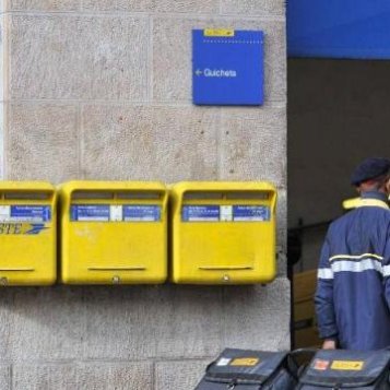 Les conseillers bancaires en grève se rassemblent 