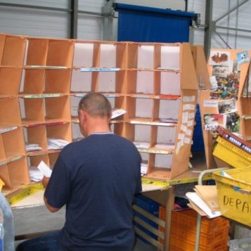 Mantes-la-Jolie : quand le gardien d'immeuble remplace le facteur