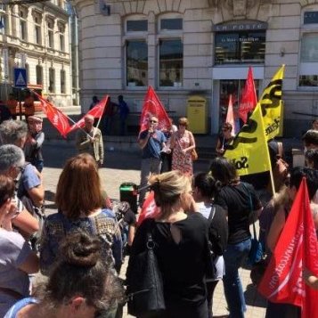 Grève à La Poste en faveur du maintien du personnel de remplacement