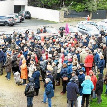 Trois cents manifestants pour le maintien de La Poste