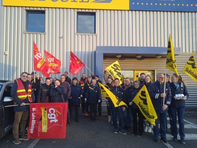 Surchargés avant Noël, deux centres de tri de la Poste en grève : 17 communes sans courrier dans le vignoble de Nantes